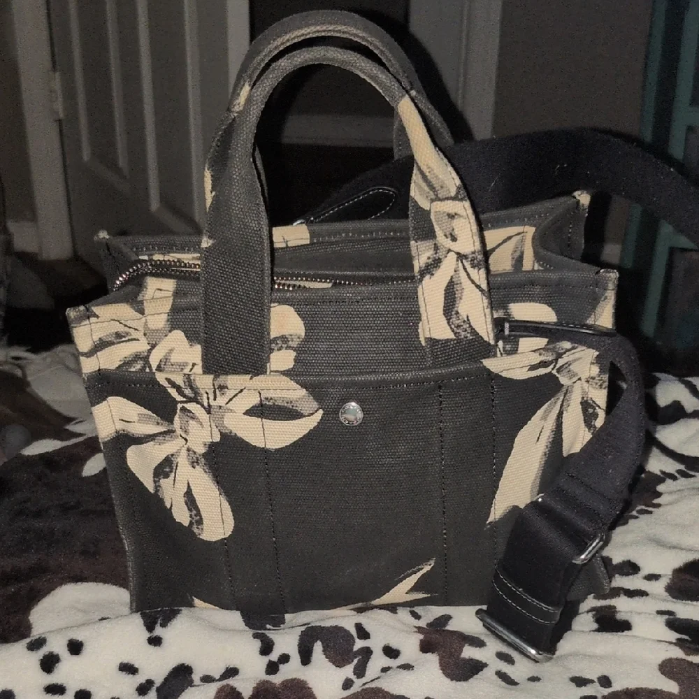 Coach Black and Cream Floral Handbag - Picture 6 of 6